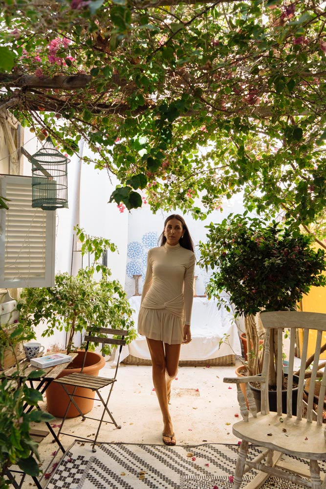 London - An Elegant, Long-Sleeved Dress that Hugs the Body