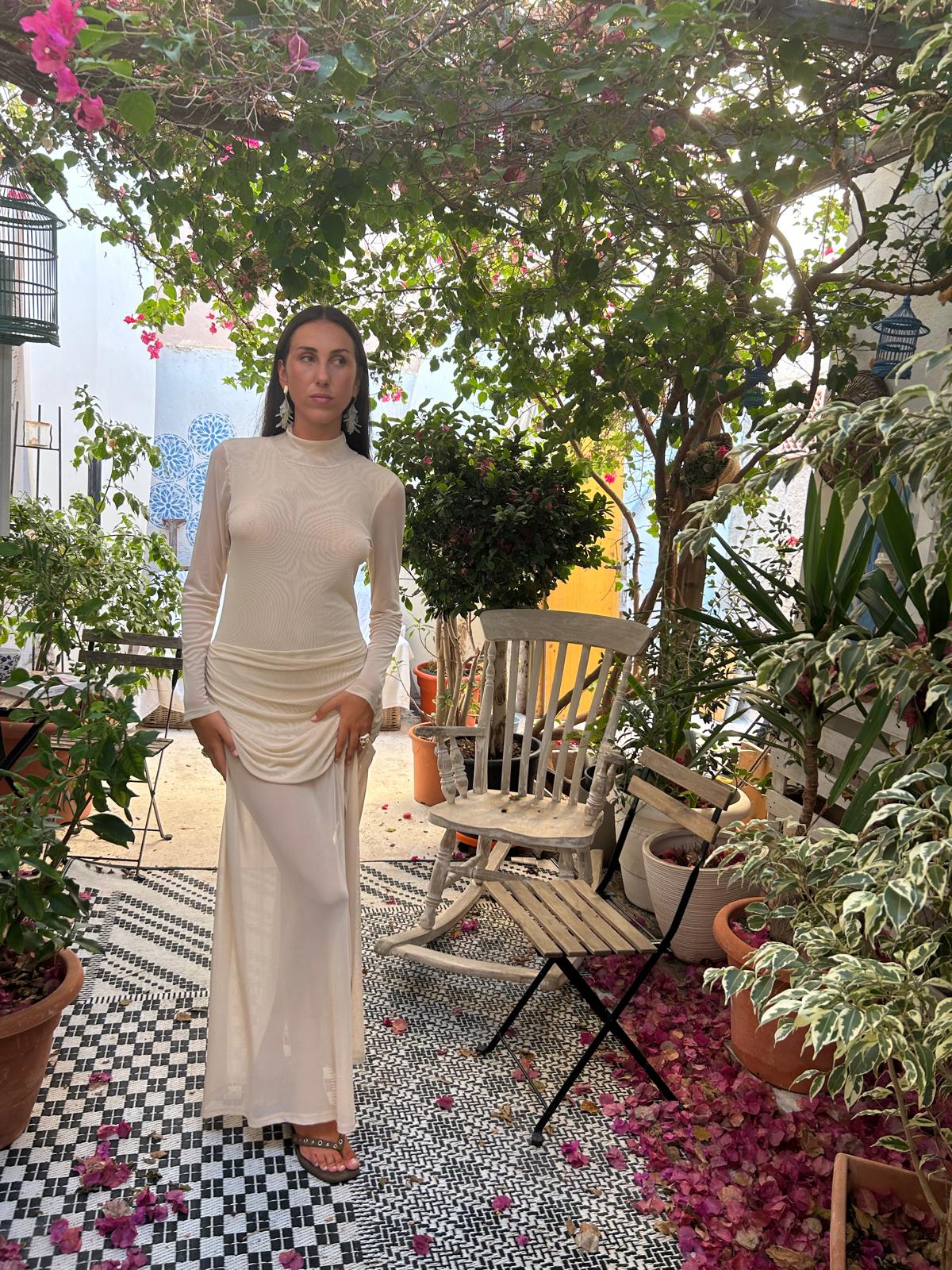 Lugano -  Long elegant dress with a sensual and contemporary touch