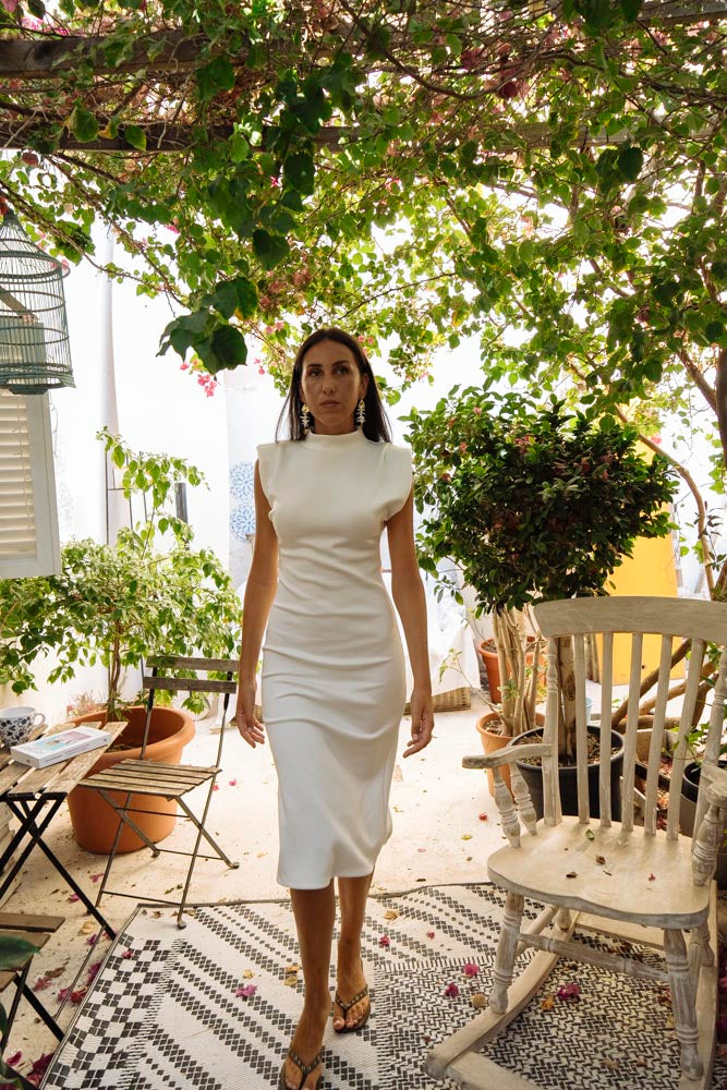 Paris - Free-flowing Dress with a Modern and Urban Touch