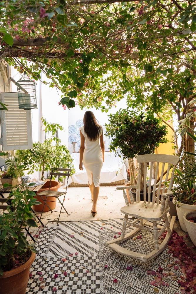 Paris - Free-flowing Dress with a Modern and Urban Touch