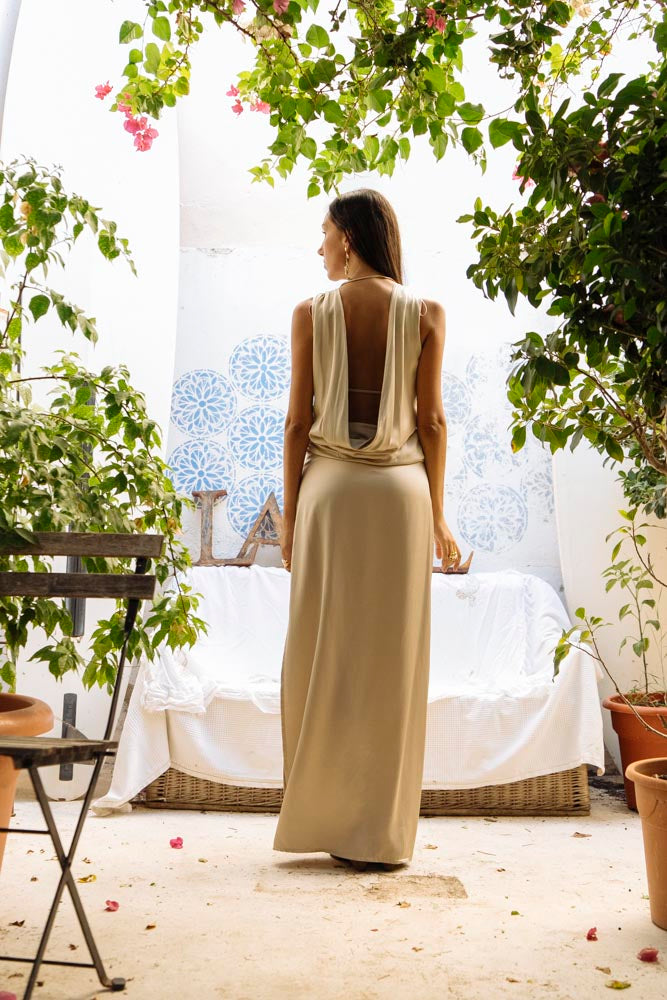 Venecia - Soft Dress with a Satin Finish